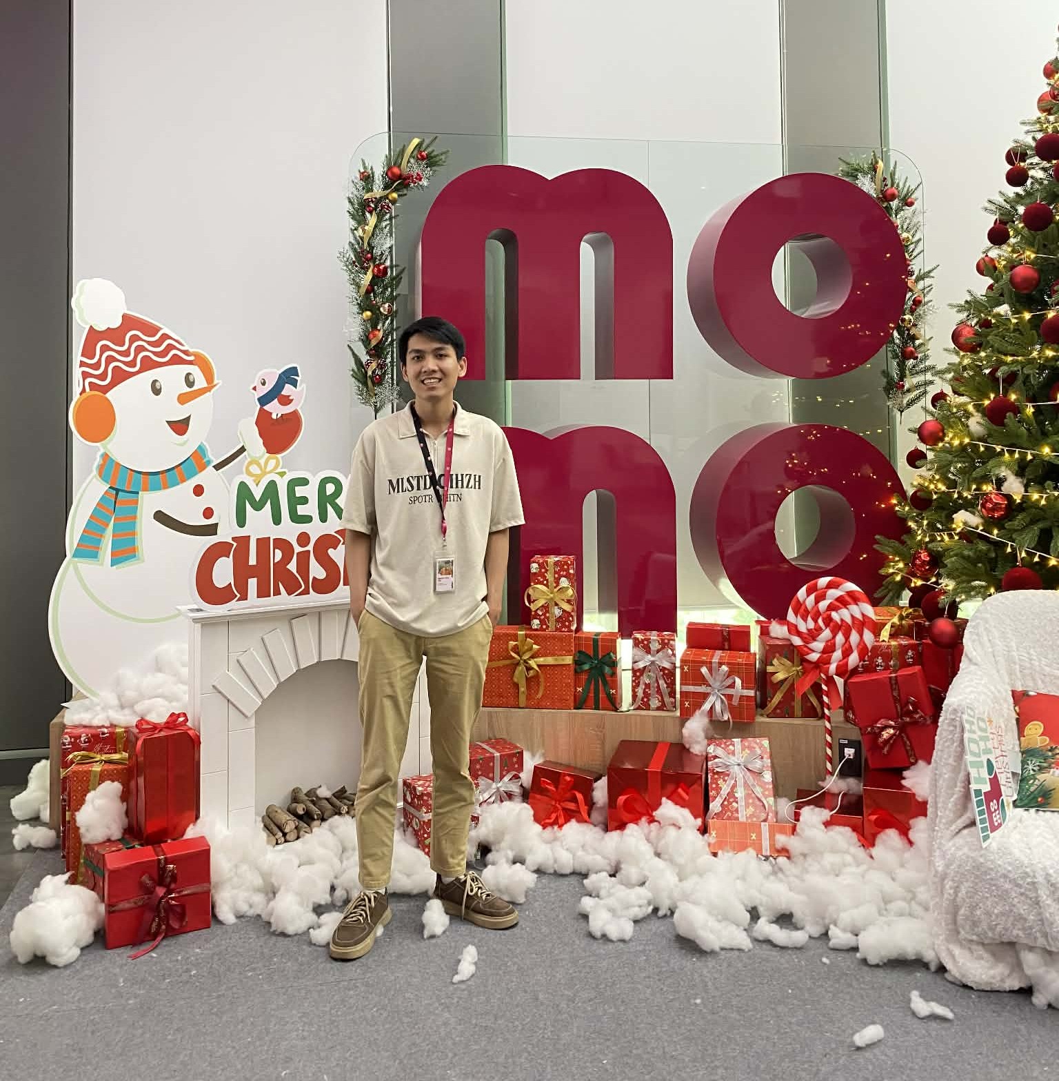 khoảng khắc tại Momo